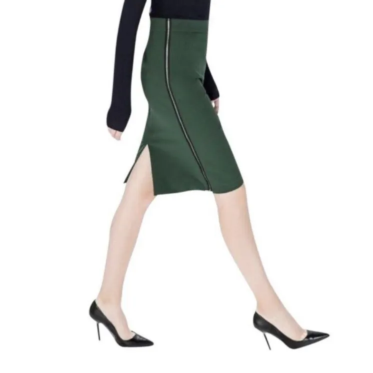 🌞Zara Basic Deep Green Pencil Skirt with Exposed Zippers on Each Side - Image 4