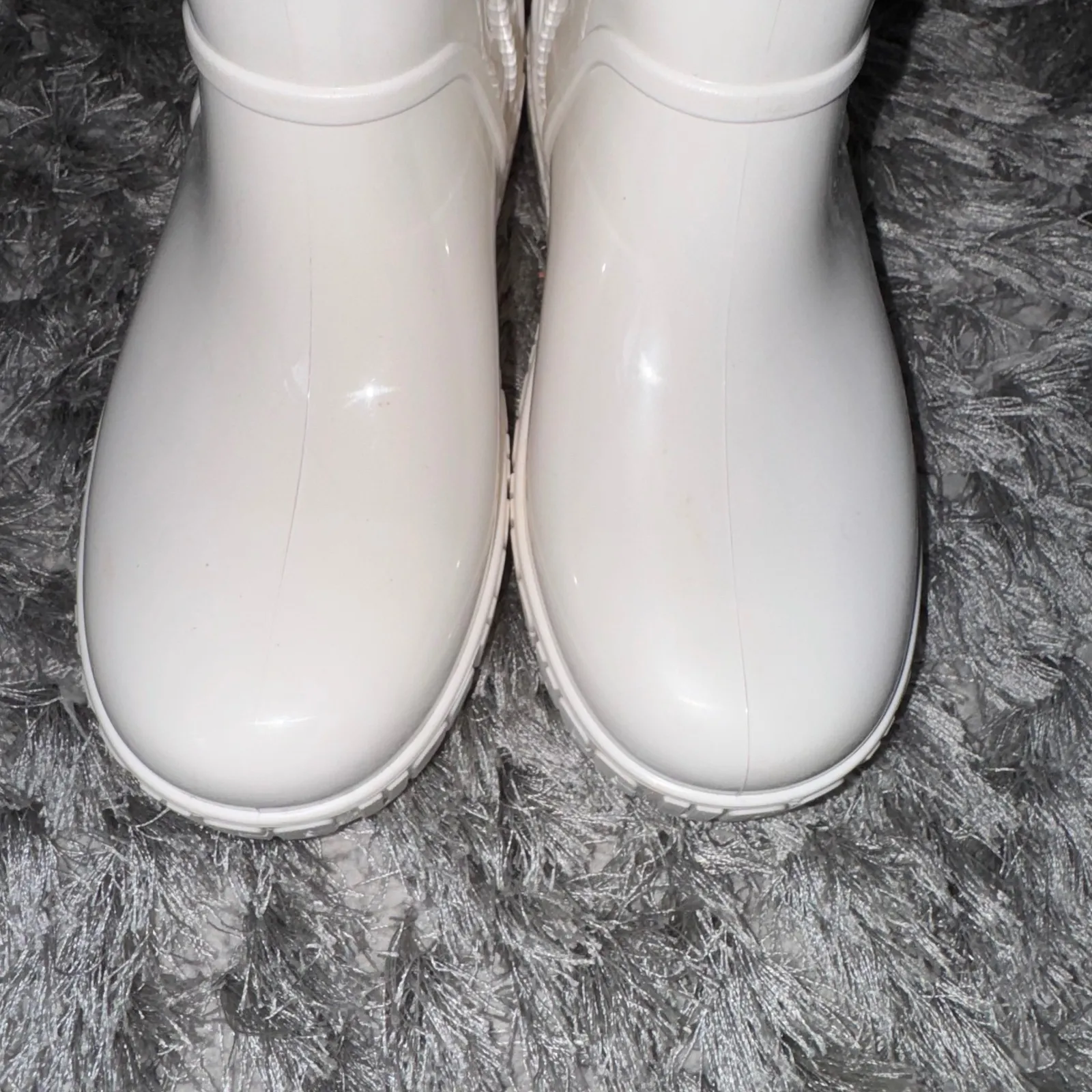 UGG Drizlita Rain Boots Women 5 White Waterproof Rubber Ankle Sheepskin Insole - Image 9