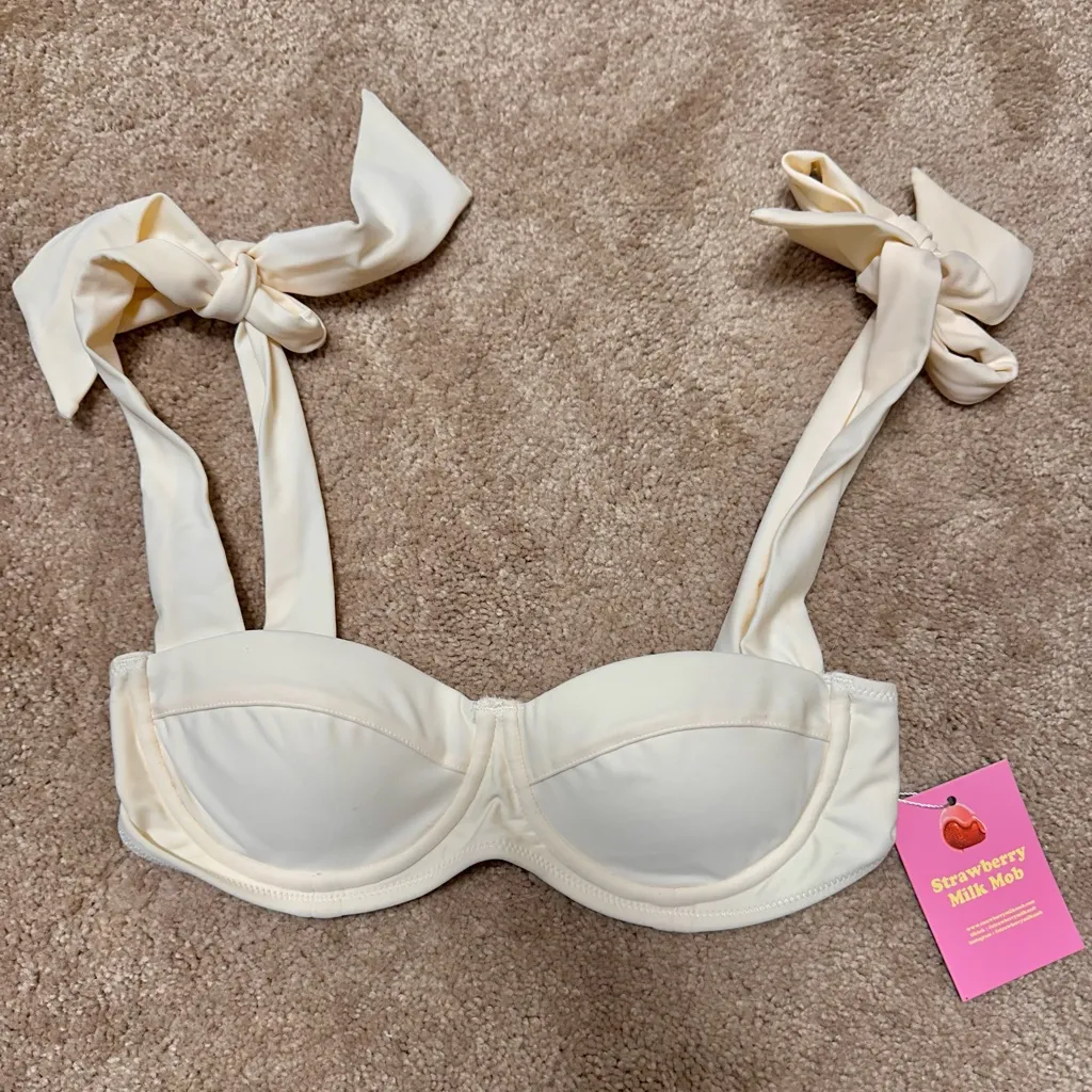 Strawberry Milk Mob white lotus bikini top - Image 2