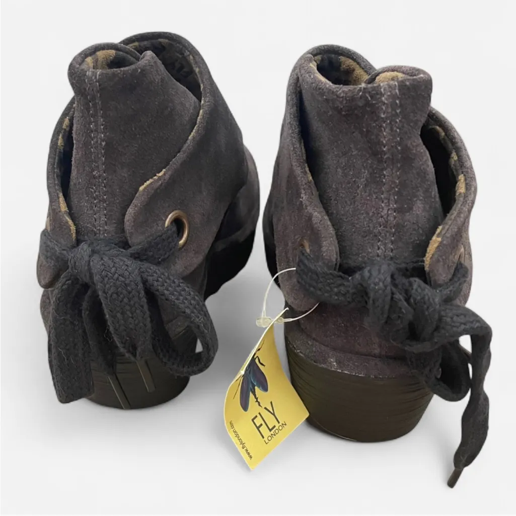 NEW Fly London Yebi Suede Ankle Wedge Boots in Size 40 US 9-9.5 - Image 4