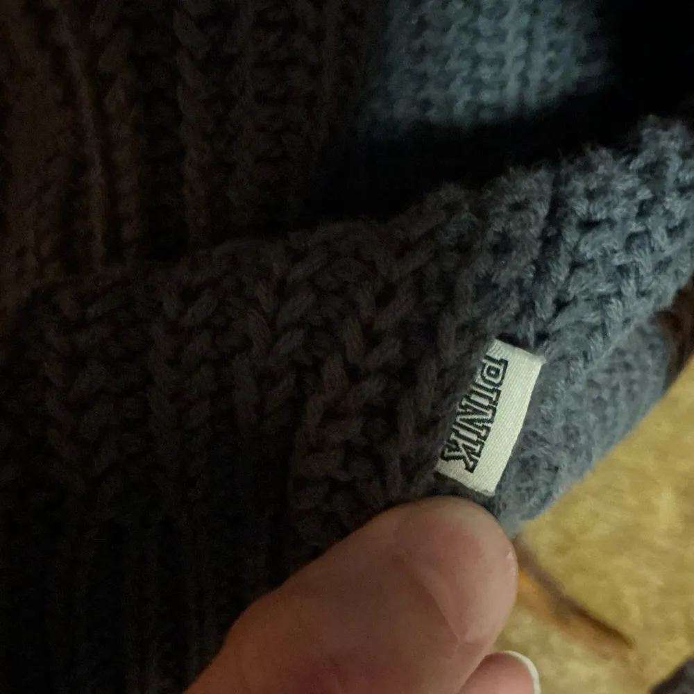 VS Pink V neck Beachy Oversized Sweater - Image 8