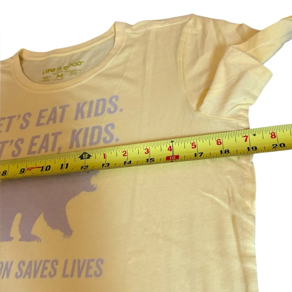 Life Is Good Let's Eat, Kids Crusher Lite Tee Yellow Bear Graphic Womens Medium - Image 6
