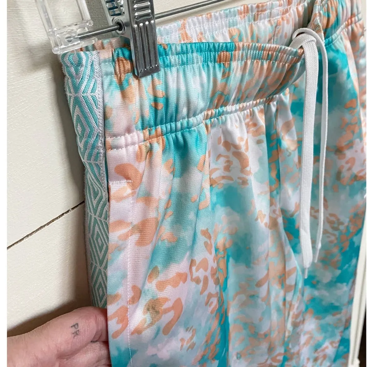 Umbro Women's Sublimated Track Pants -‎ Prism Blur/White Size Small - Image 10