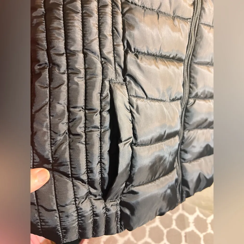 U.S. Polo Assn. Women's Black Puffer Vest L classic minimalist activewear layers - Image 4