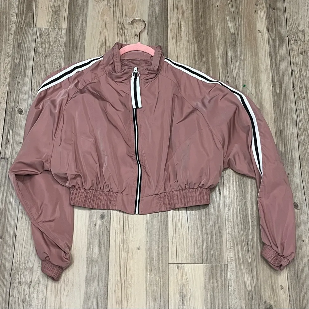 Love Tree Women's Pink Full Zip Collared Cropped Wind Breaker Jacket Sz medium - Image 5