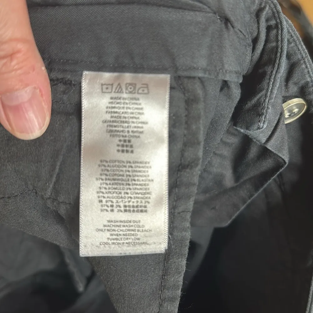 MICHAEL Michael Kors Black Bermuda Shorts Size 8P - Image 6