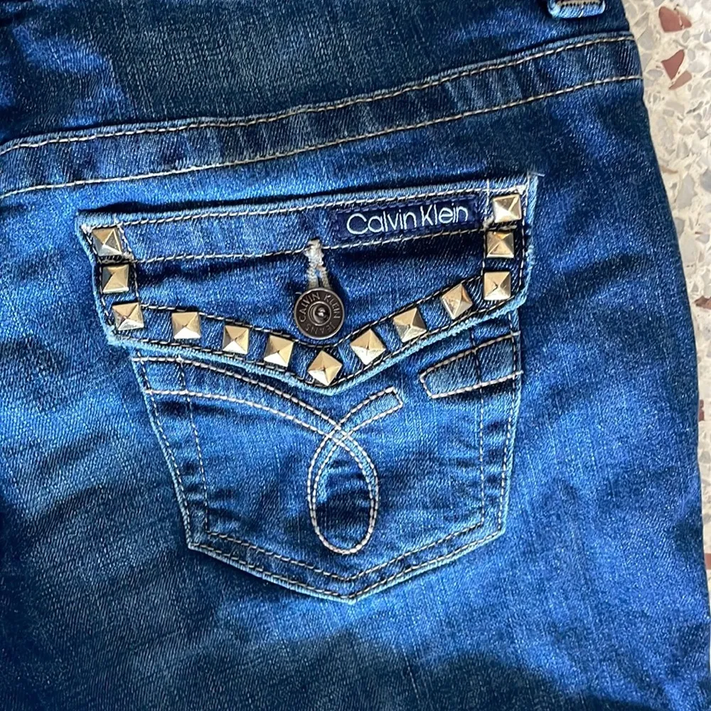 Calvin Klein Jeans lean boot size 30/10 - Image 4