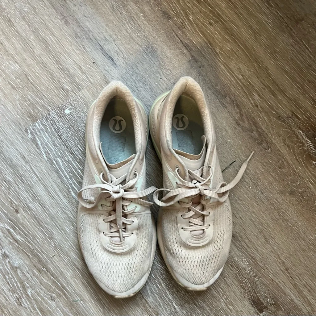 Lululemon Sneakers Pink - Image 2