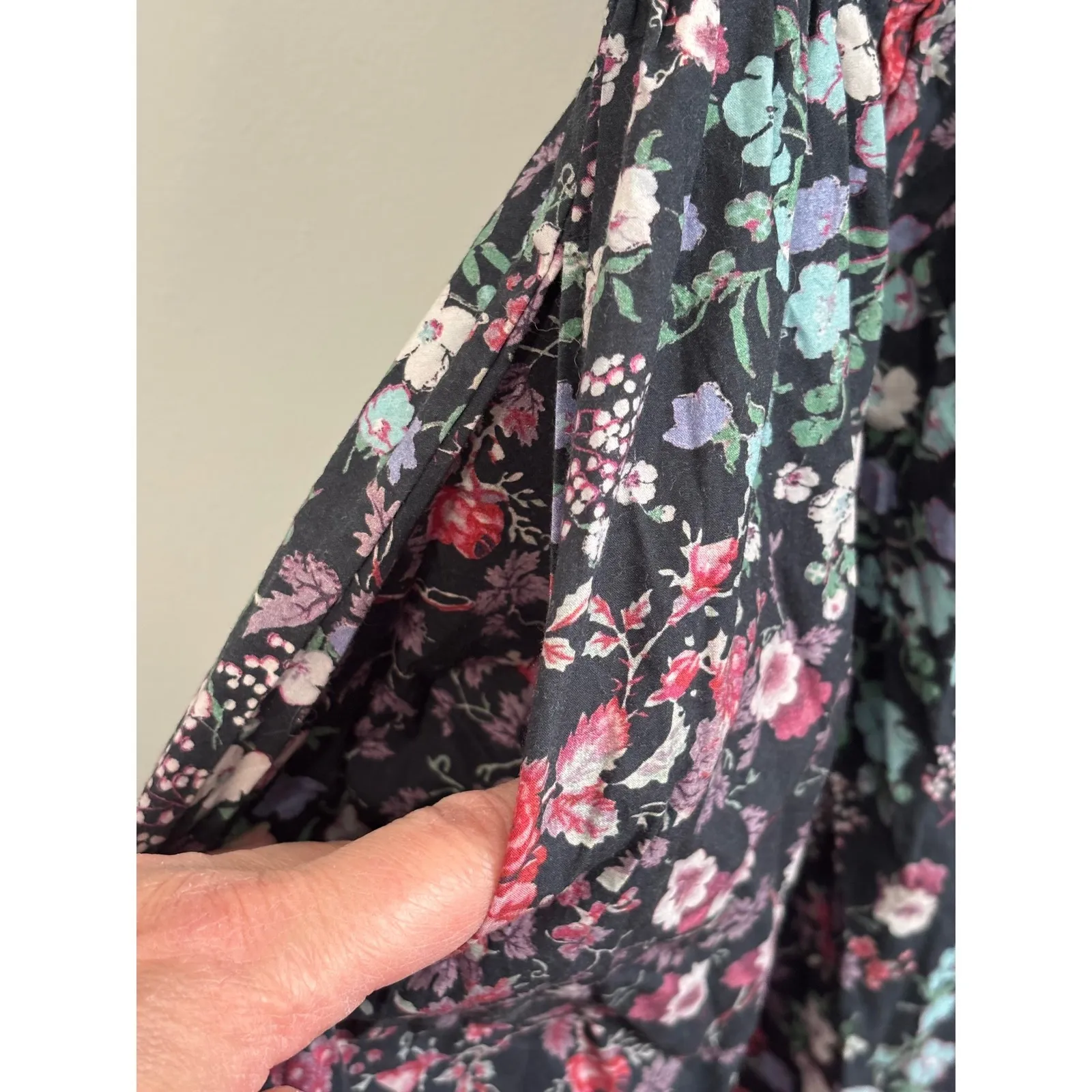 Love Shack Fancy Dress 4 Lais Floral Puff Sleeve Midi Black Pink Blue - Image 4