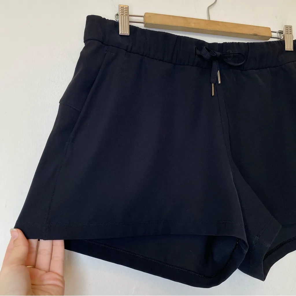 LULULEMON On The Fly Short *Travel Woven 2.5" Inseam Black Sz 12 W7ARNS - Image 7