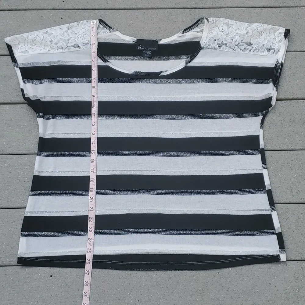 Lane Bryant 18/20 Cap Sleeve Lace Shoulder Stripe Top - Image 6