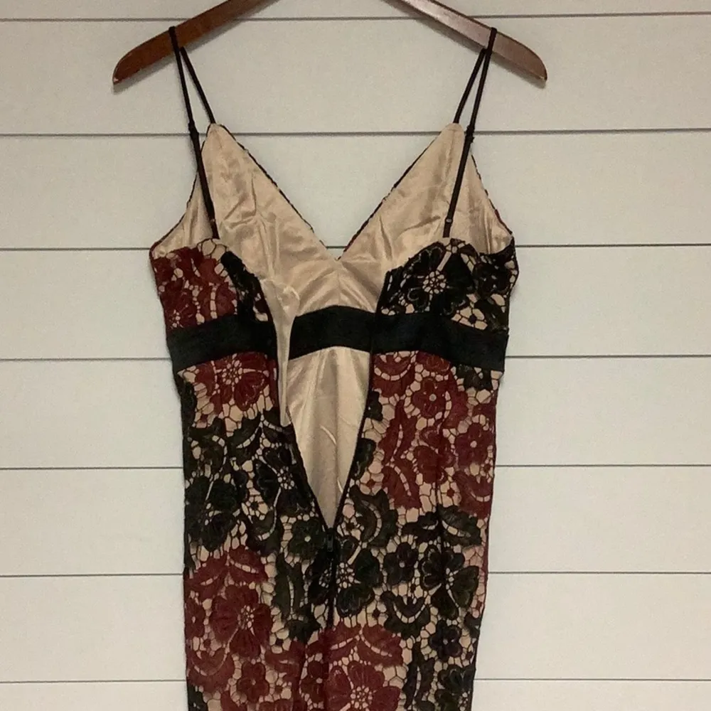 Bardot Eve Asymmetrical Lace Dress - Image 11