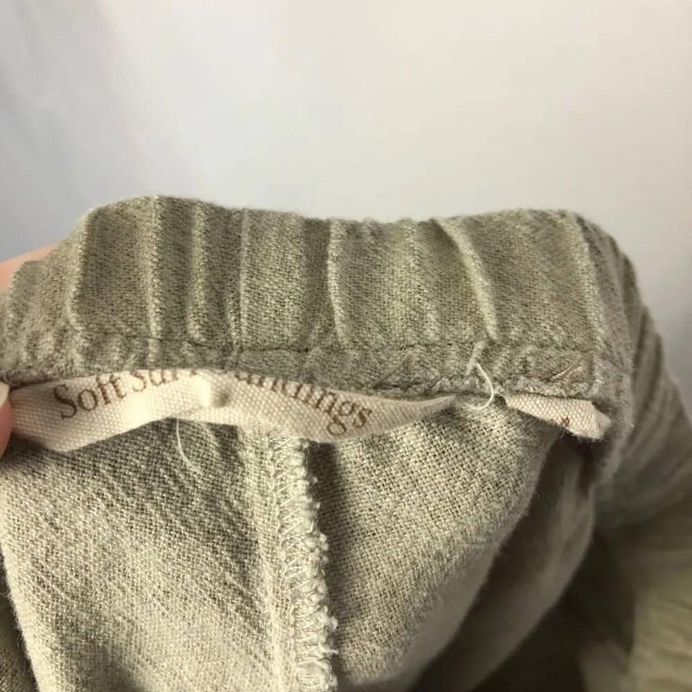 Soft Surroundings Petite Tan Cropped Button Side Elastic Waist Cotton Pants M - Image 4