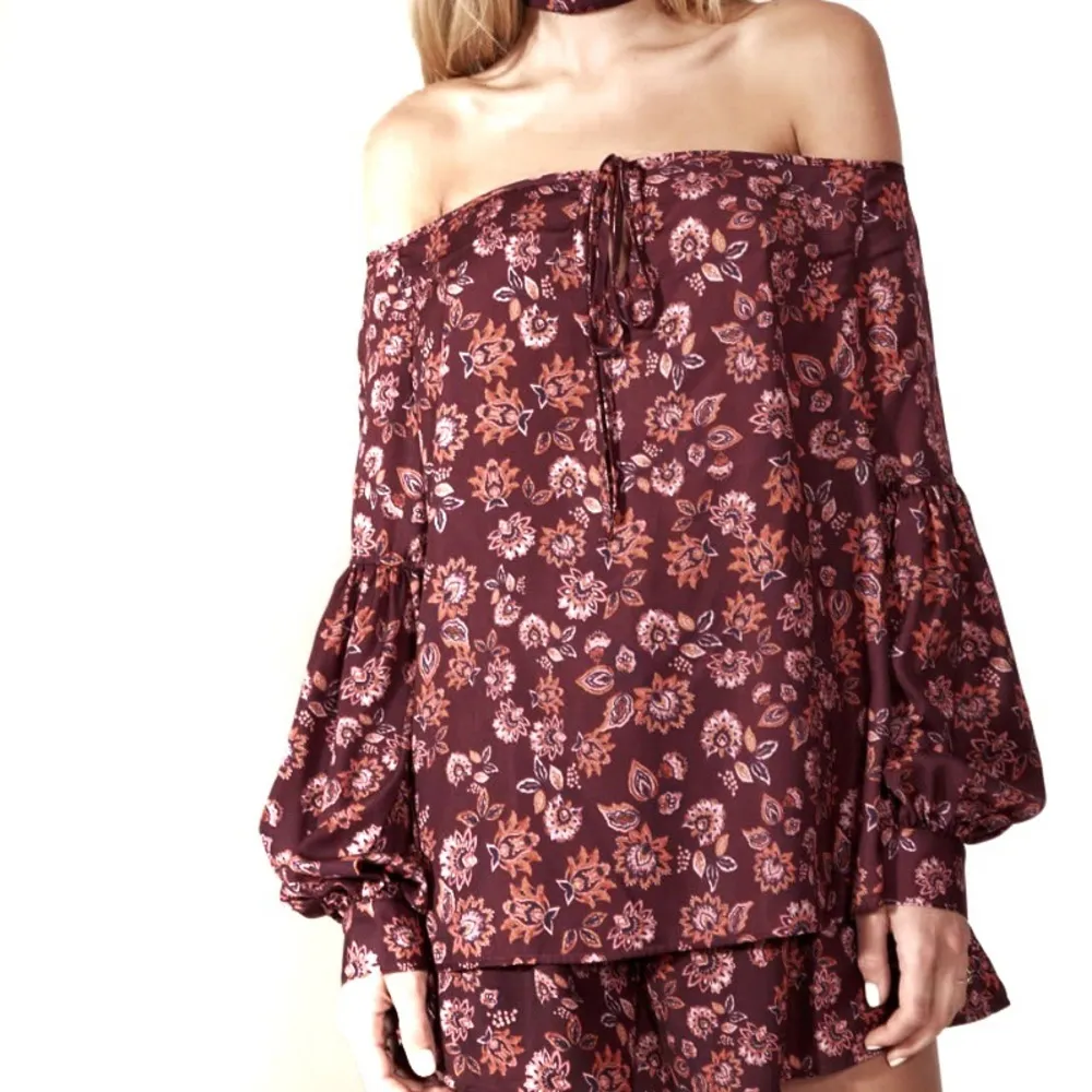 NWT The Fifth Label “Carousel” Off Shoulder Burgundy Aster Top - Image 5