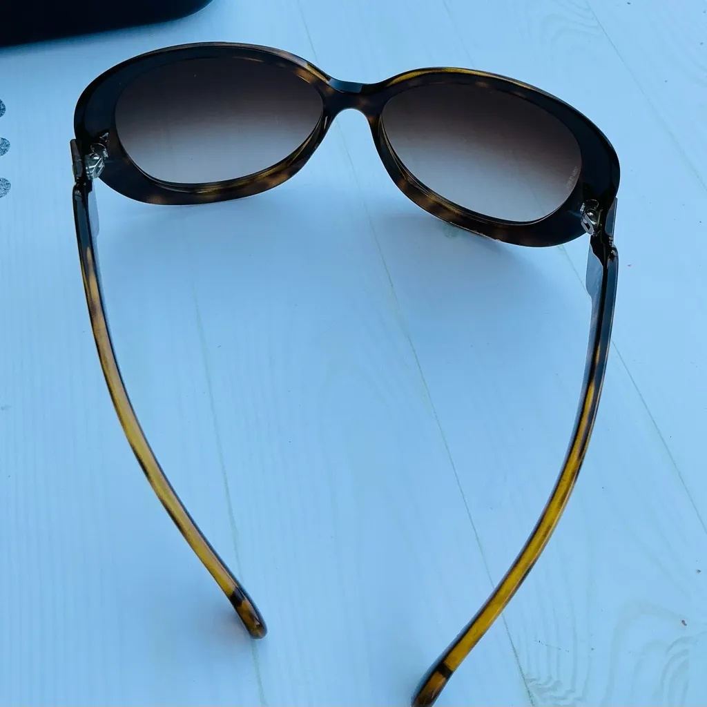 STYLISH DOLCE & GABBANA sunglasses 🔥🔥 - Image 12