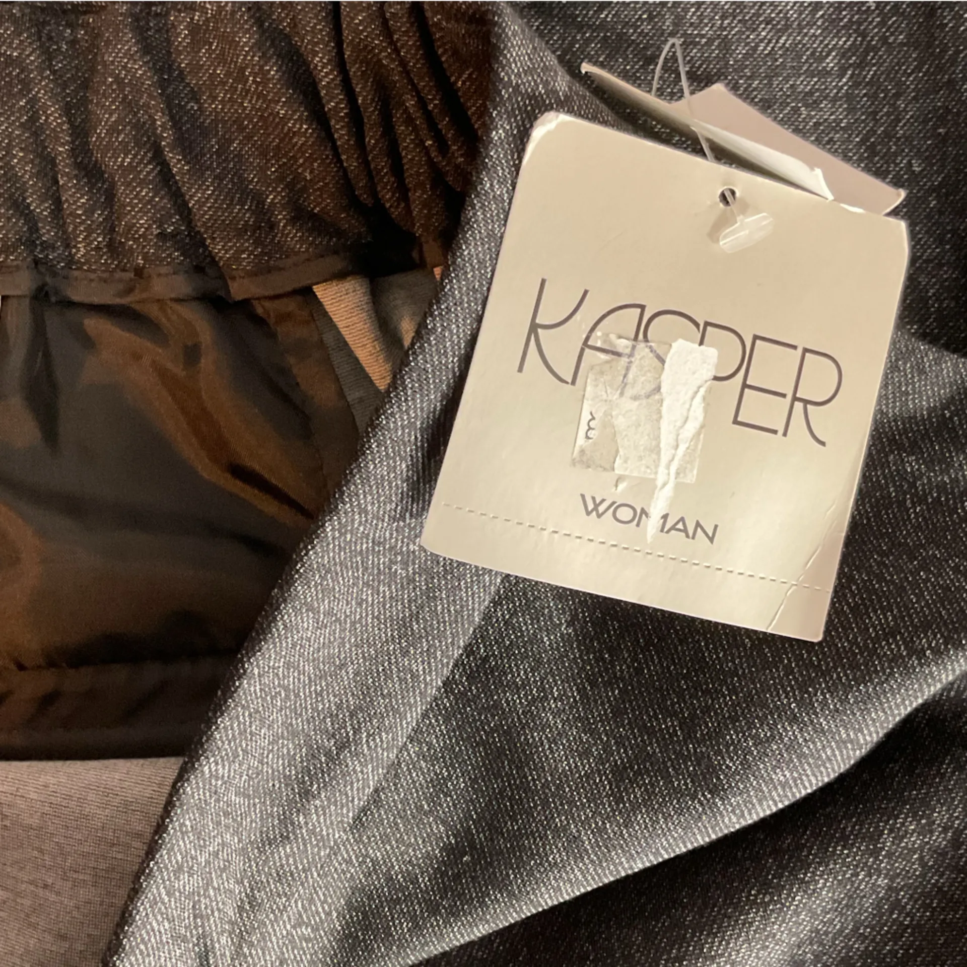 Kasper Size 18W Gray Dress Pants w/Stretch Sides Waistband Button Zip Closure - Image 9