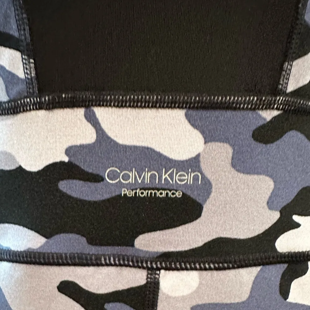 NWOT Calvin Klein yoga leotard camouflage style with mesh on front and back.SzM - Image 6