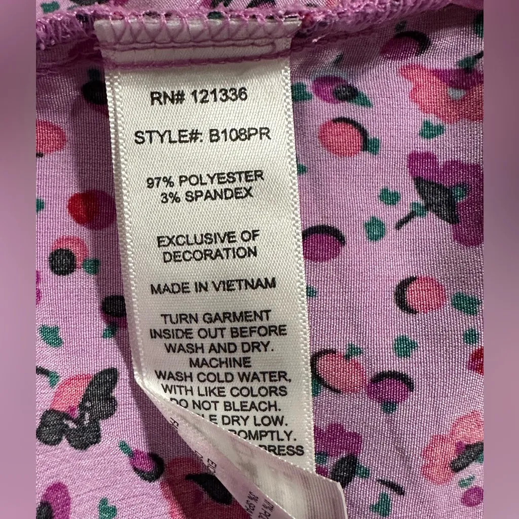 Betsey Johnson Women's Dandelion Ditsy Floral
Print Scrub Top size XS NEW - Image 7