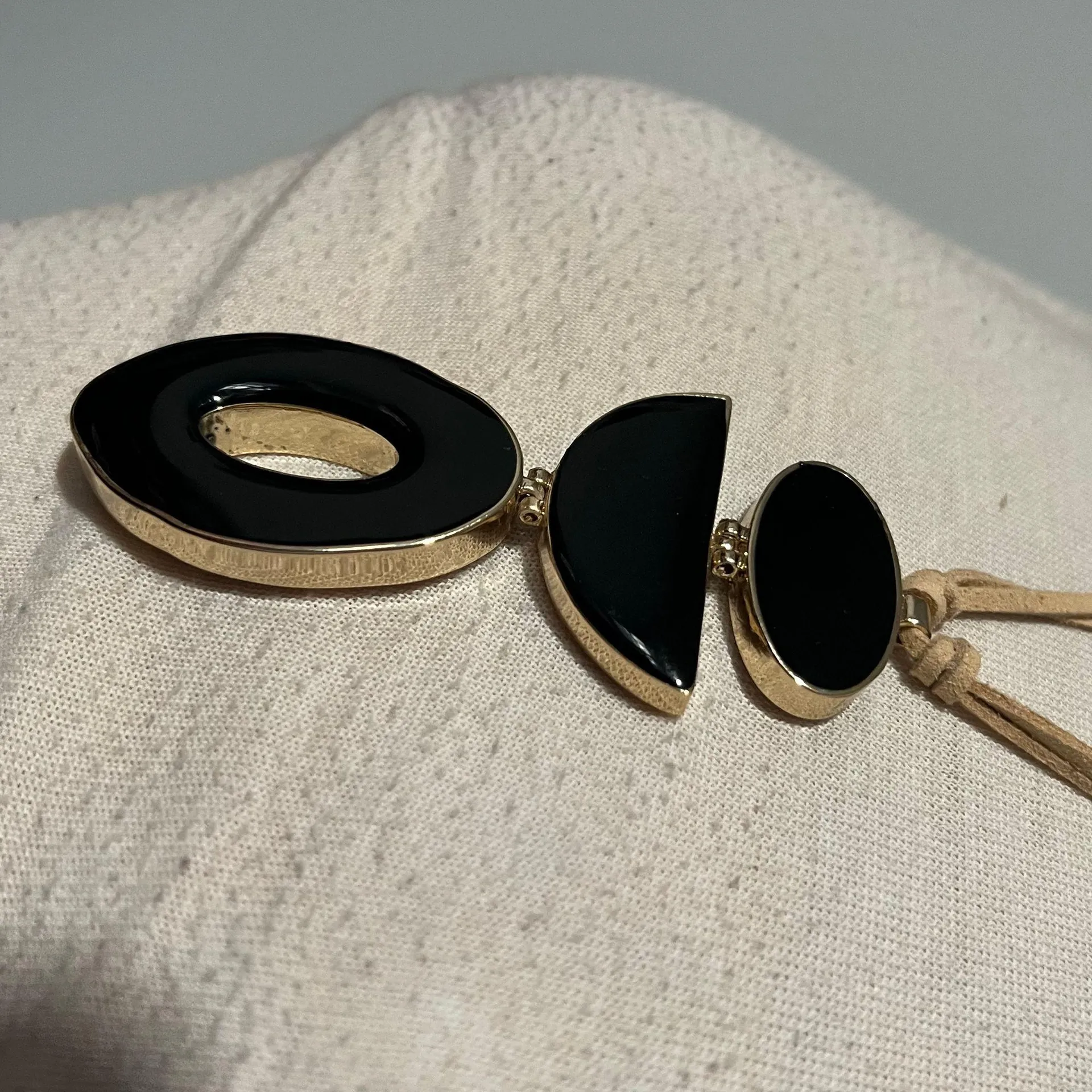 NEW NWT Chicos Black Tan Reversible Pendant Necklace - Image 2