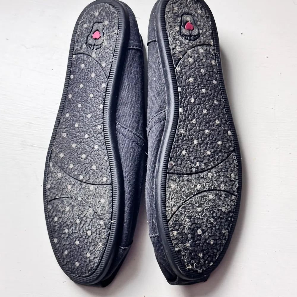 Bobs Classic Black Slip - Image 5