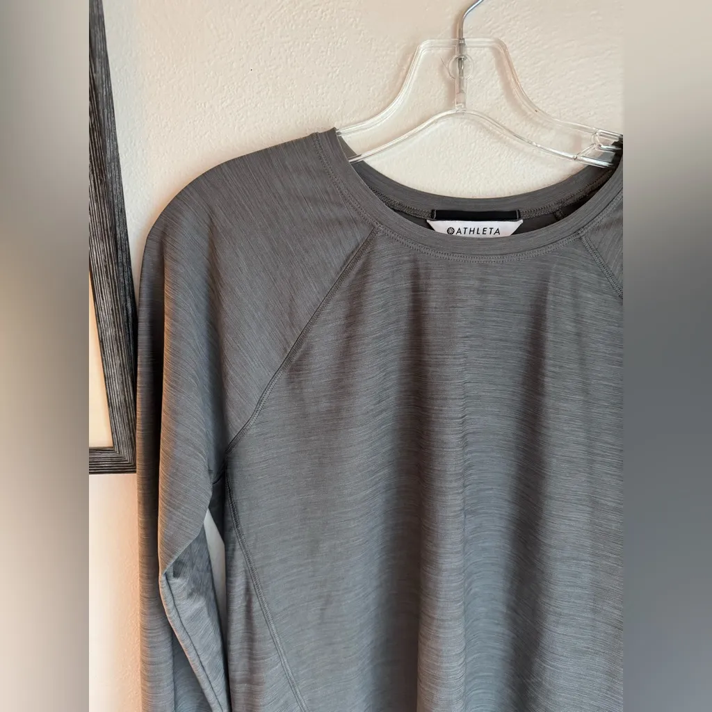 Athleta Ultimate Textured Athletic Top Heather Gray long Sleeve Top - Image 6