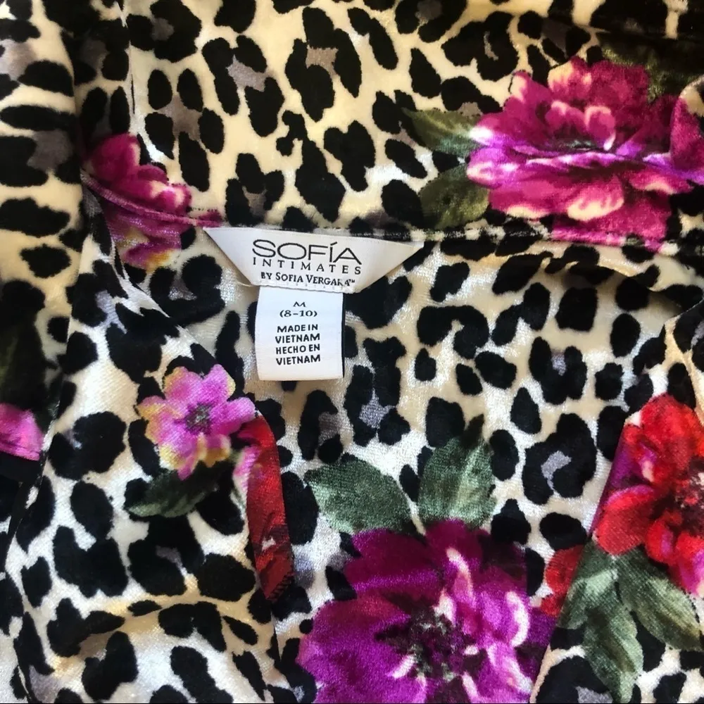 Sofia By  Crushed Velvet Leopard Floral 2PC Pajama Set M 8/10 - Image 4