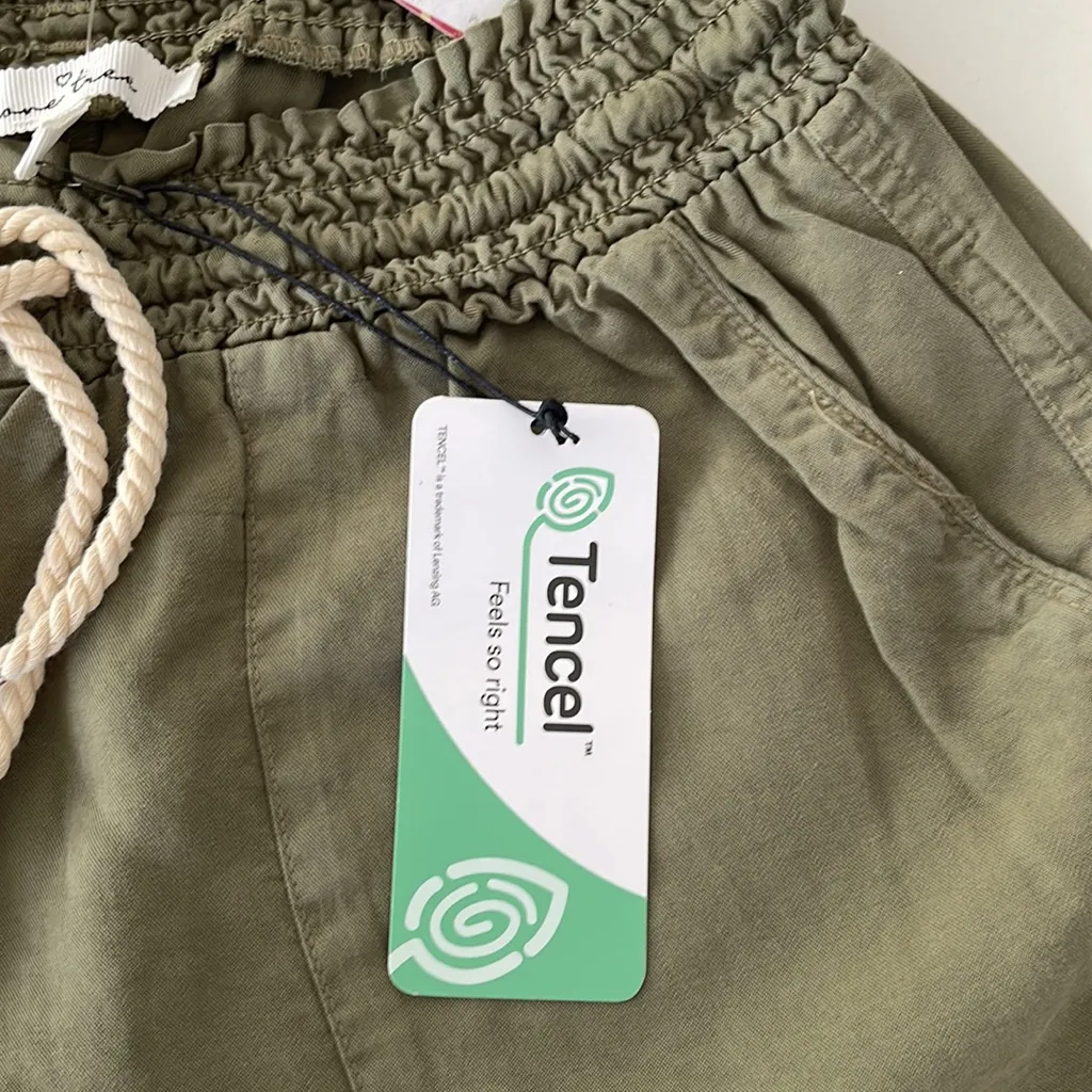 Love Tree  Shorts - Image 5