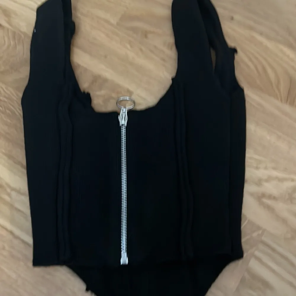 NWOT Guizio open seam black knit corset - Image 6