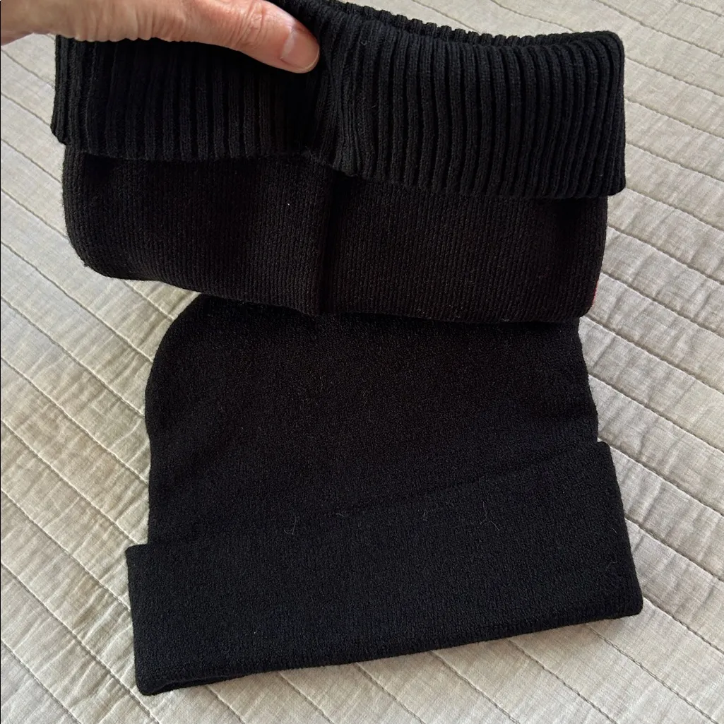 NWT Ed hardy Y2k black beanie Pom Pom heart rhinestone beanie set 2 - Image 5