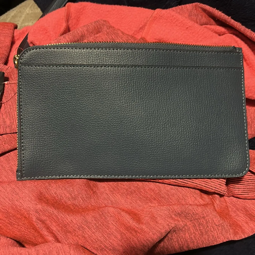 Kate Spade Navy Leather wristlet - Image 5