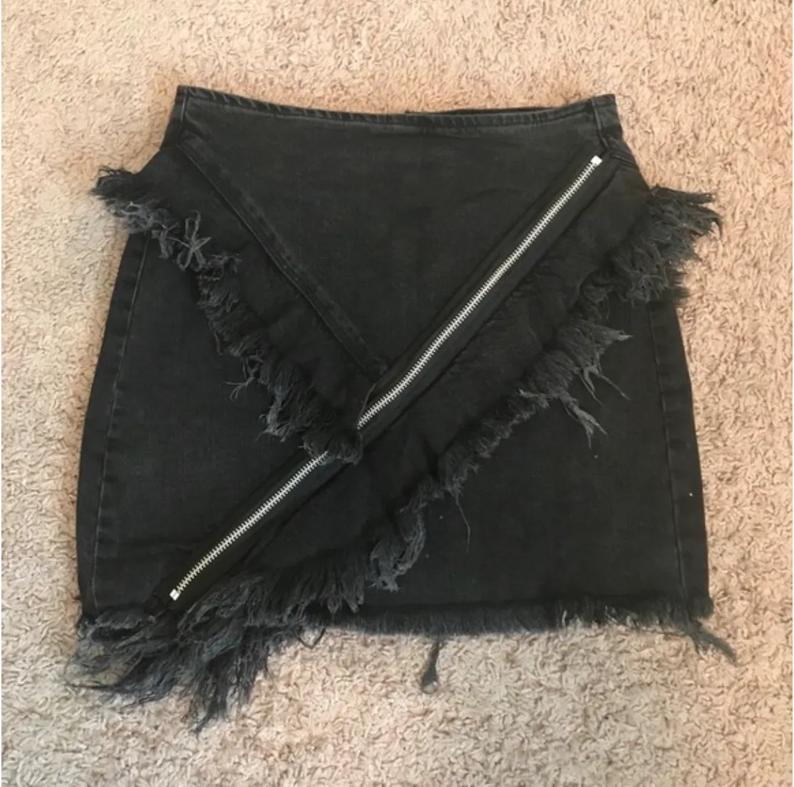 Black Skirt - Image 4