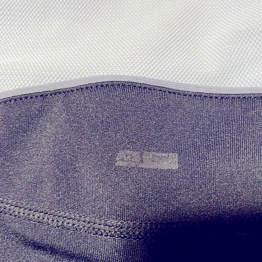 Adidas Workout Top wit Built in Bra Black/light blue Small or XS - Image 8