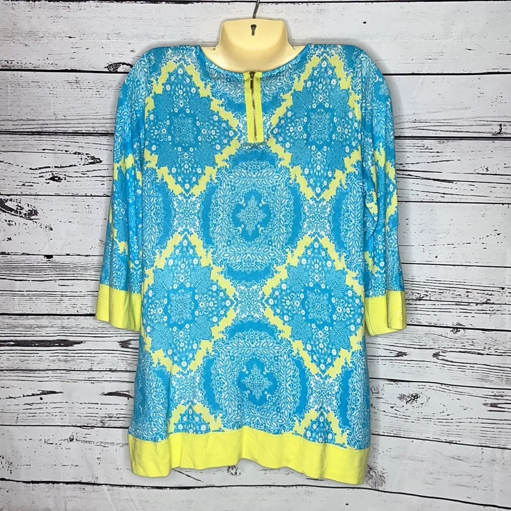 Soft Surroundings Size L Blue & Lime Green Printed 3/4 Sleeve Sweater Top - Image 3