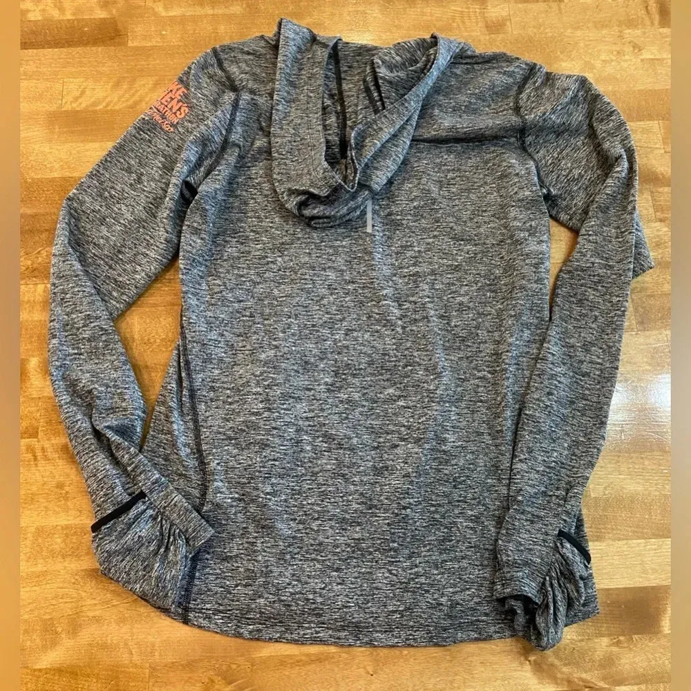 NIKE Women’s Dri-Fit Long Sleeve Hooded‎ SF Half Marathon Athletic Shirt Grey S - Image 4