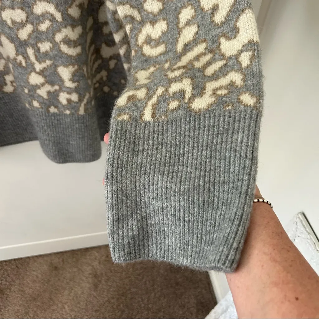 POL Animal Print Oversized Crewneck Sweater. Size Medium. - Image 3