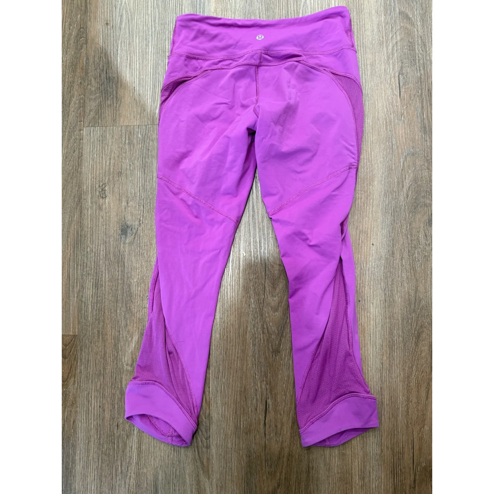 Lululemon Purple‎ Crop Leggings Size 4 Mesh Detail Athletic Activewear - Image 3