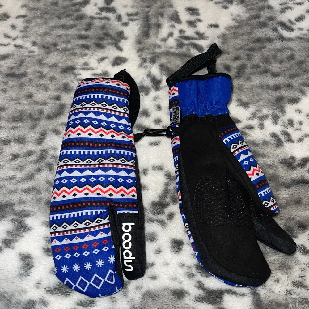 Boodun Mittens Blue - Image 2