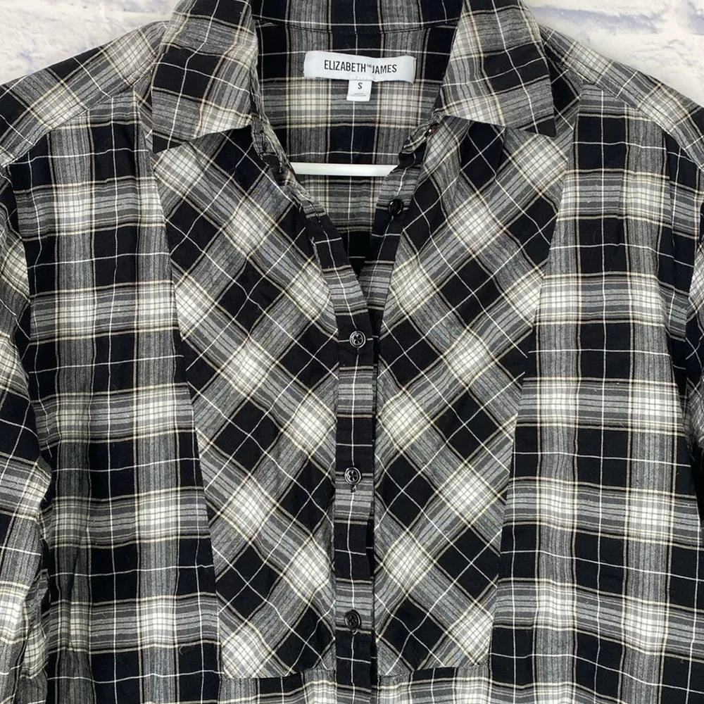 Elizabeth and James black plaid long sleeve button down small - Image 2