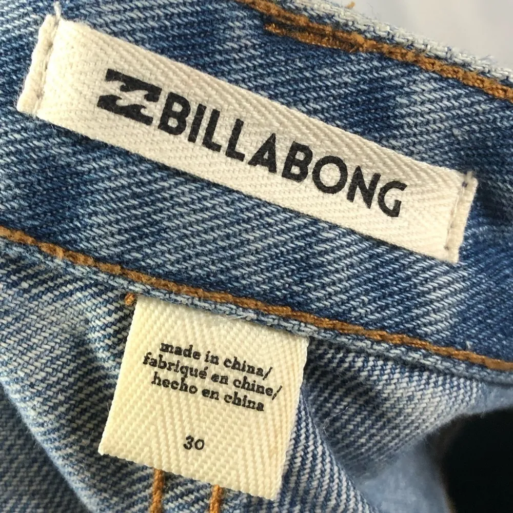 Billabong Medium Blue Button Front High Tide Denim Shorts 30 - Image 5