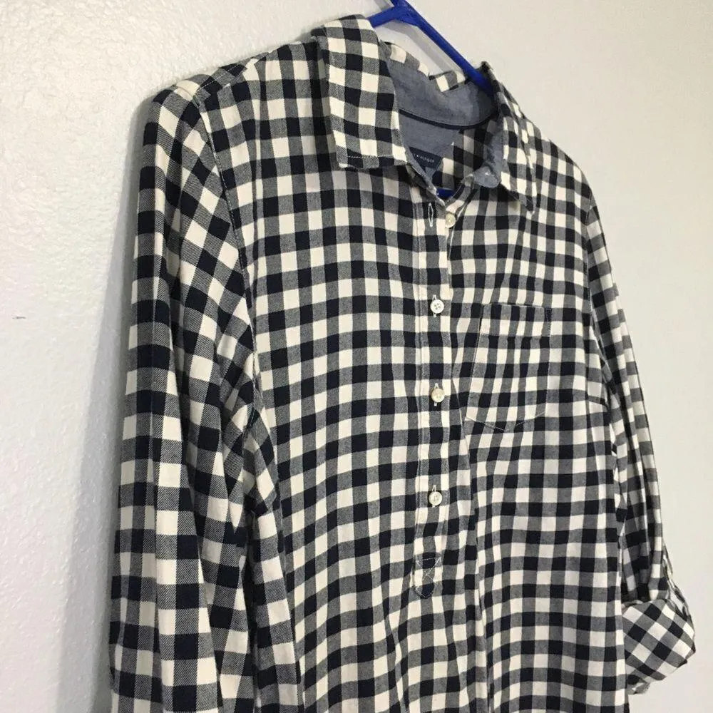 Tommy Hilfiger Checkered Blue and White Flannel Size Large - Image 9