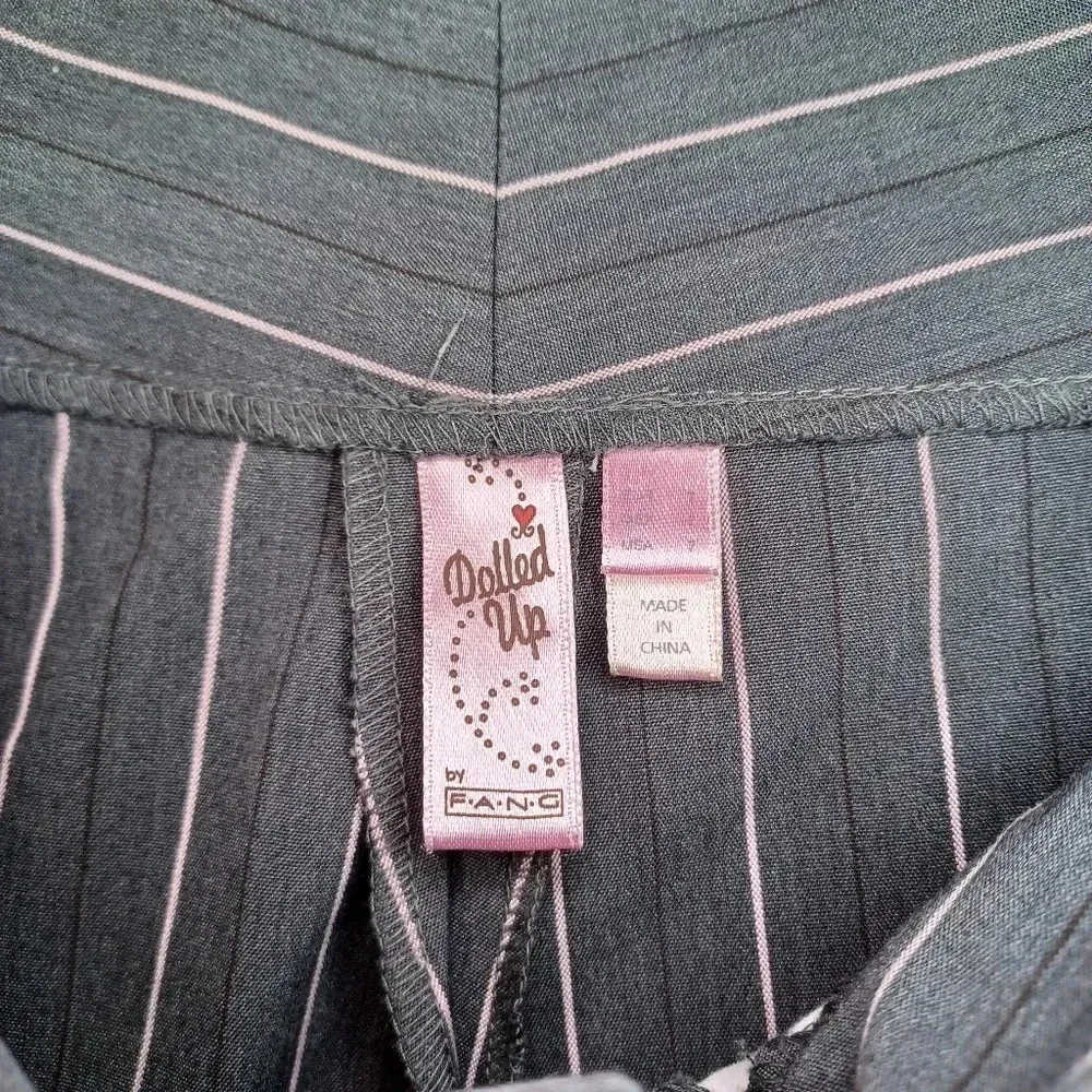 Dolled up gray and pink pin striped Capris - Image 5