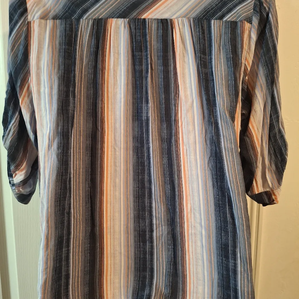 Torrid Sz 2 Striped Blue Button-Up Women's Top - Image 9