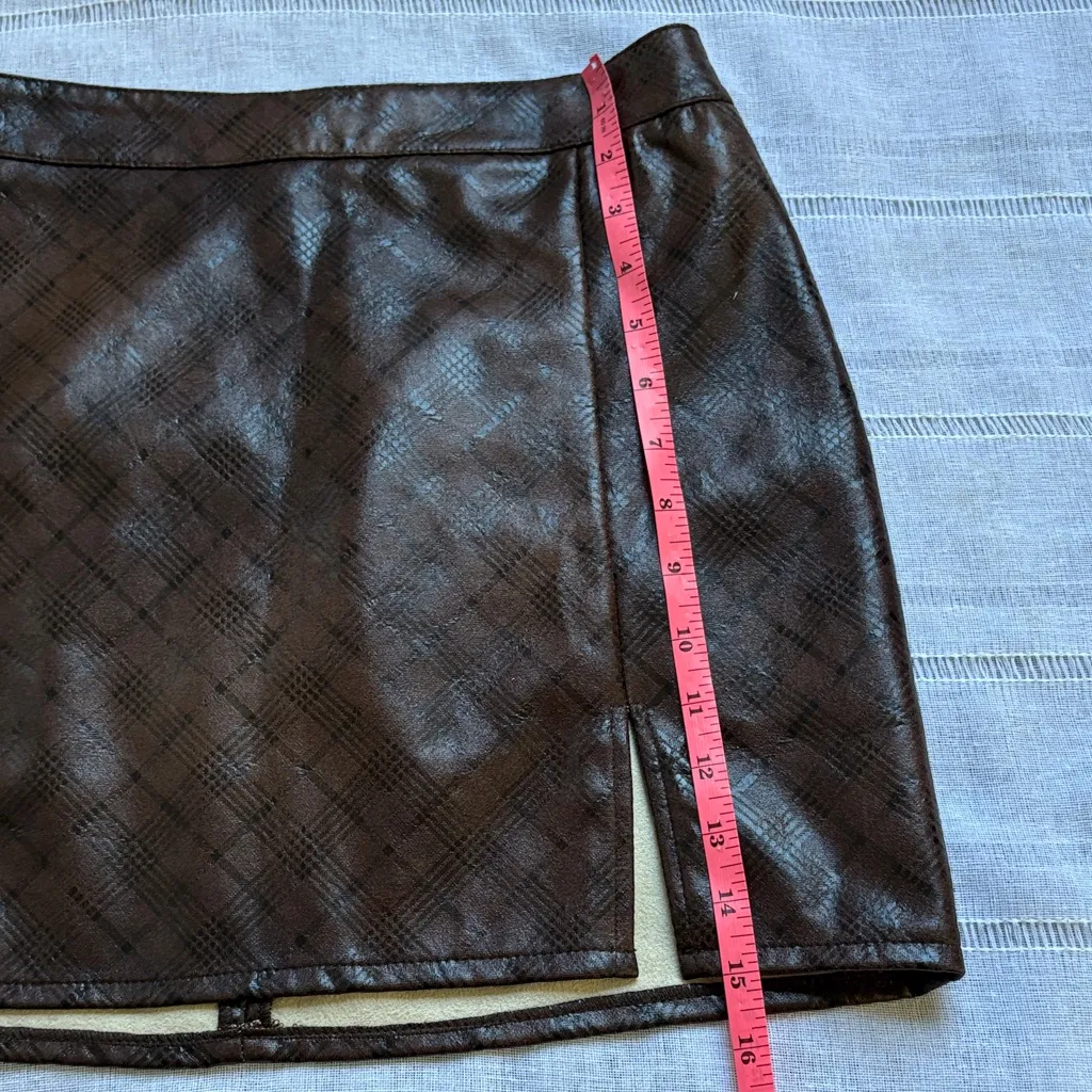 Le Lis Chocolate Plaid Faux Leather Mini Skirt - Image 9