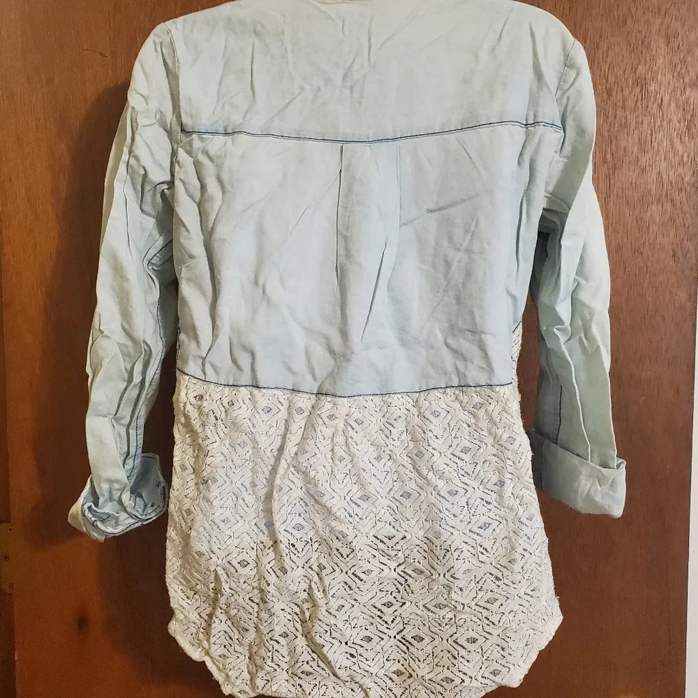 Maurices Lace back button up shirt - Image 6