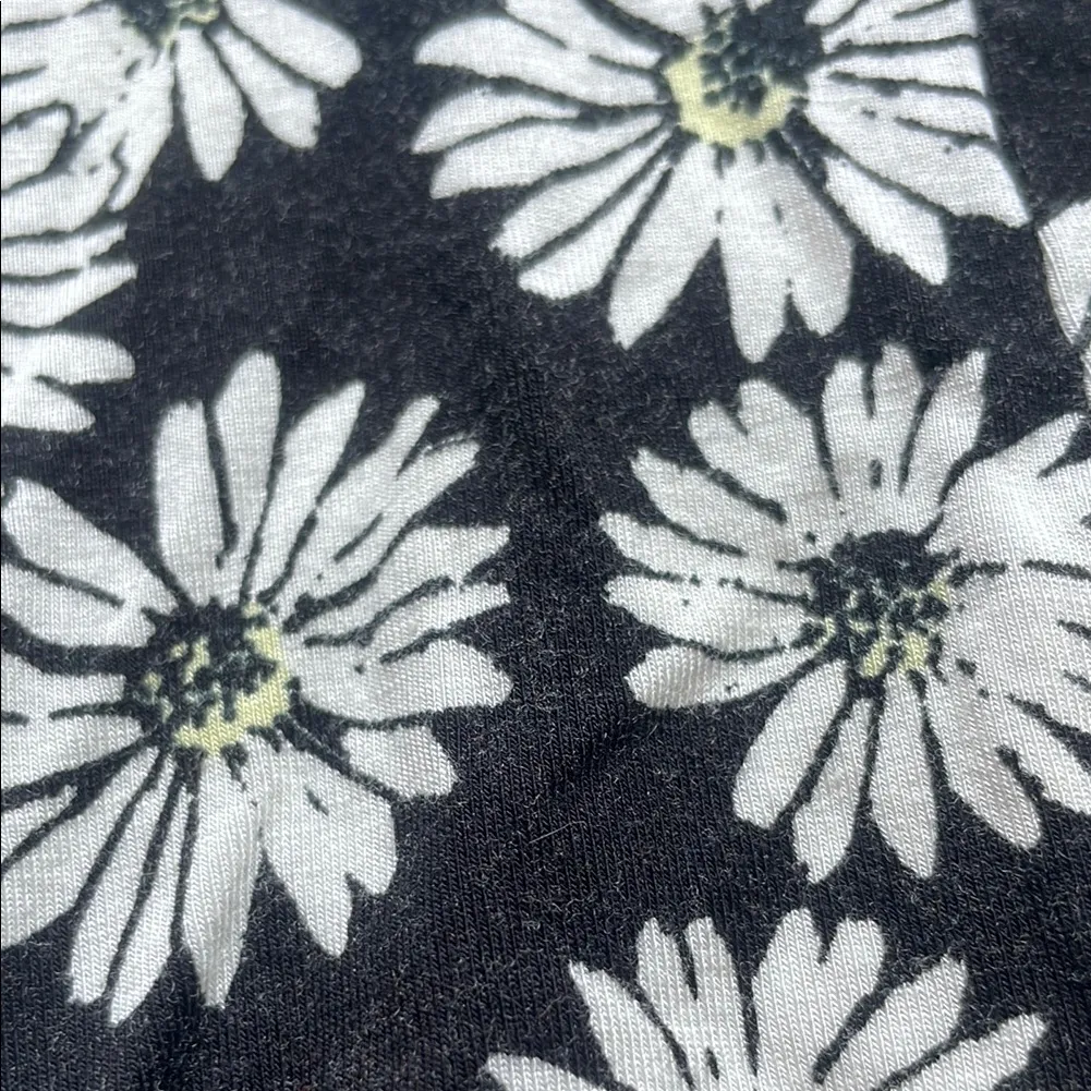 SO Black and White Floral Mini Skirt - Image 11