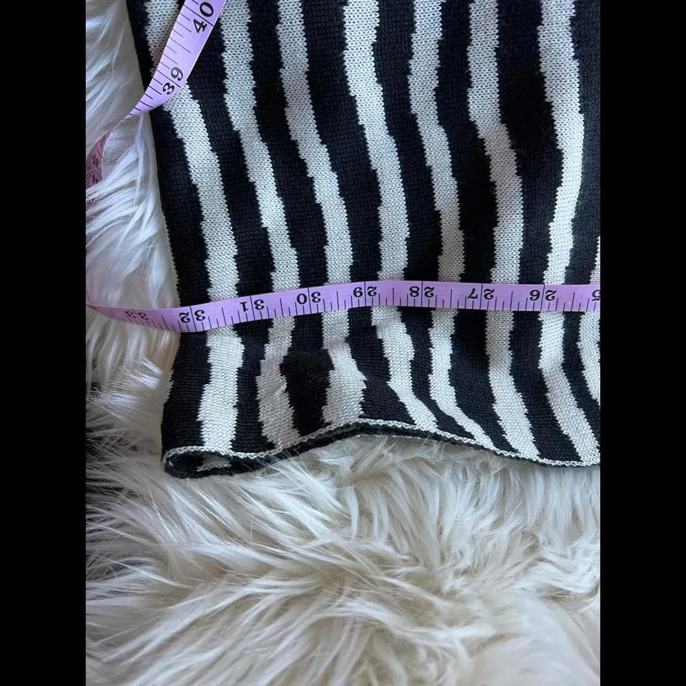 Stylish Black and White Zebra Print Knit Infinity Scarf NWT - Image 5