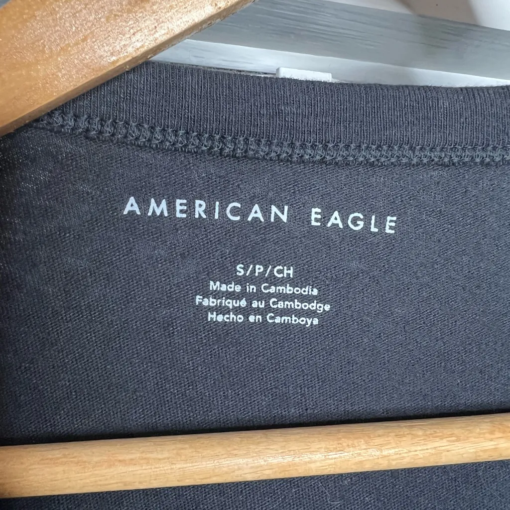 American Eagle T-Shirt Size Small - Image 2