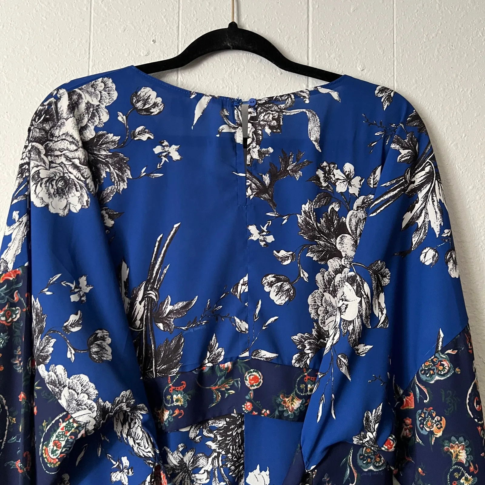 Suzanne Betro Floral Top 1X Dark Floral Fairy Boho Wide Sleeve Workwear Casual - Image 7