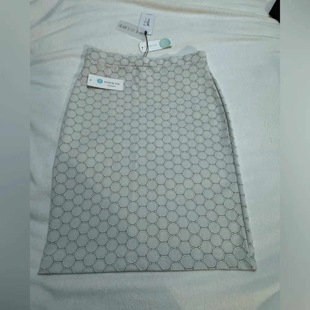 Leota Tabitha Skirt - Off White no wrinkle size small - Image 5
