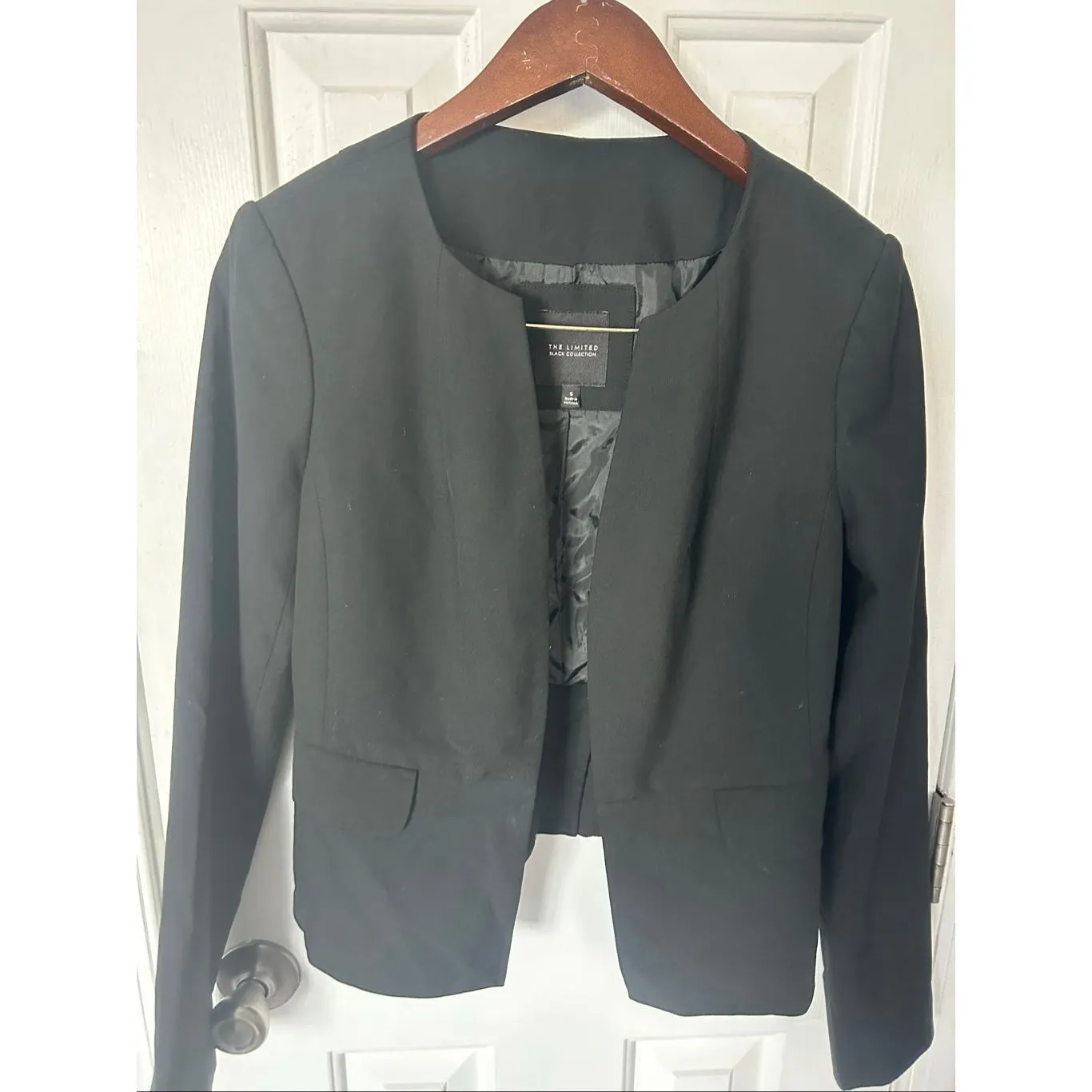 The limited black blazer stylish form fitting size small - Image 7